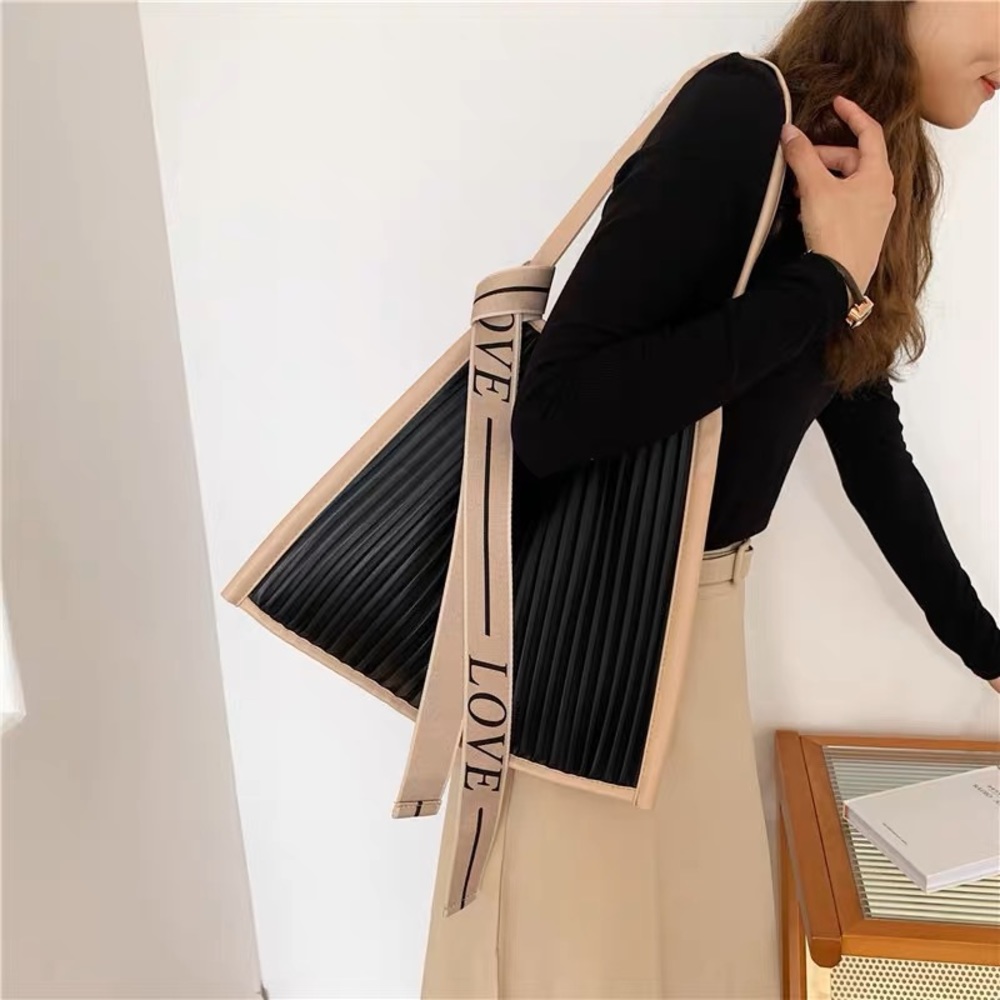 NWOT Generic Brand PVC Bag